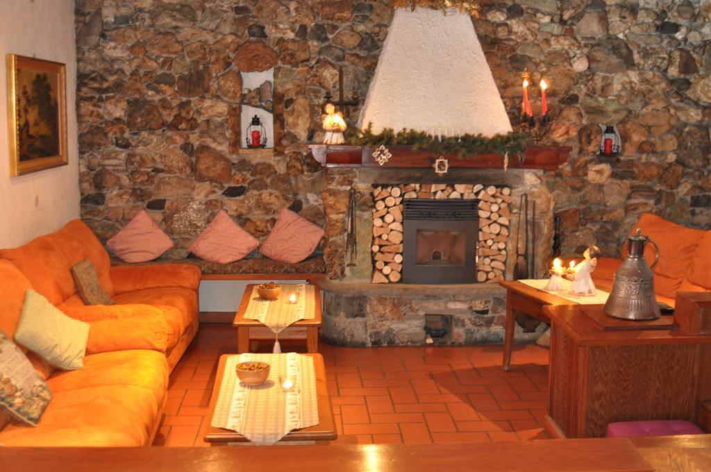 Hotel Flora Alpina Гресоне Сен Жан Екстериор снимка